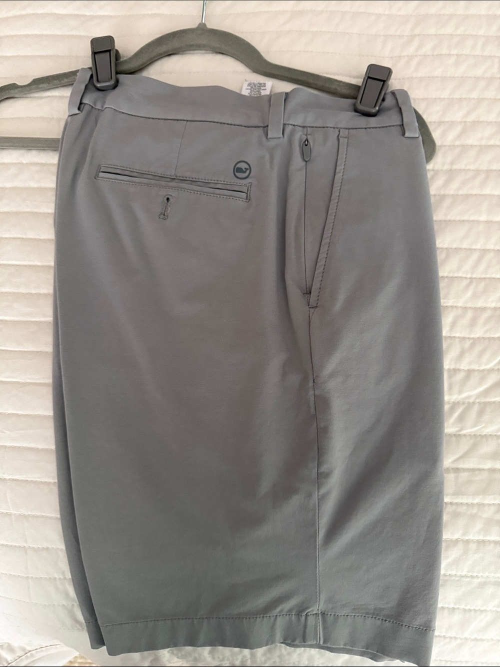 Vineyard Vines Men's Flat-Front Performance Shorts - Light Gray
